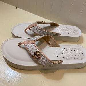 Michael Kors Flip Flop
